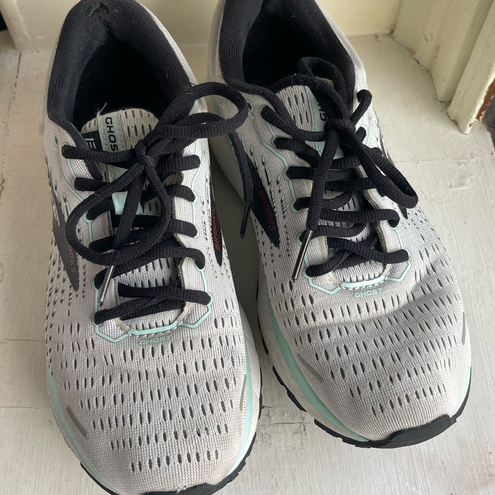 Brooks Women's Ghost Athletic Shoes - light gray and baby blue